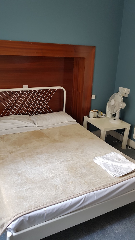 Double Room (1st floor rear) photo 3