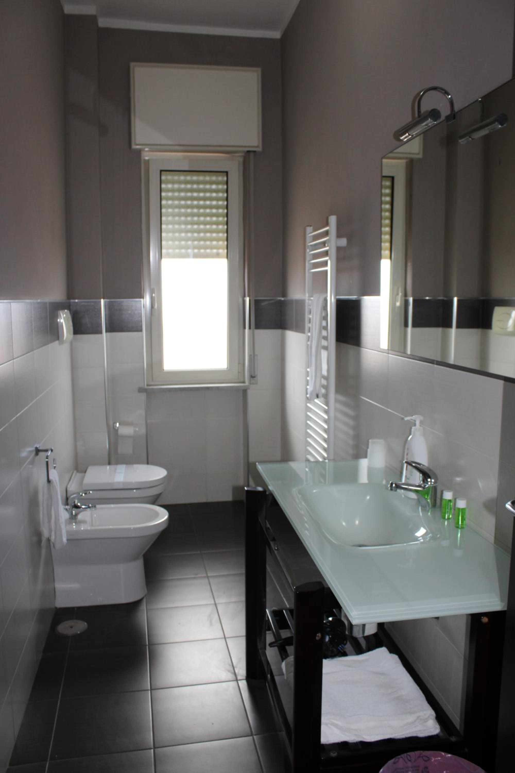 Double Room with Private External Bathroom photo 3