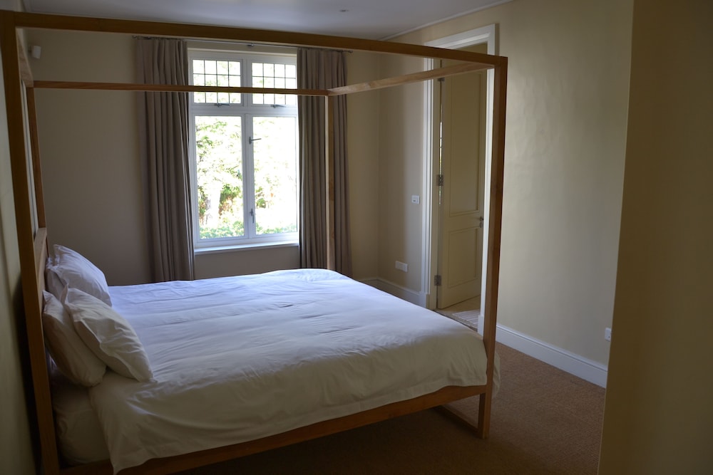 Majestic Apartment 2