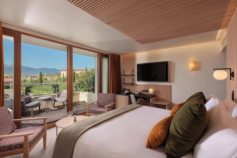 Premium Room, 1 King Bed (View)