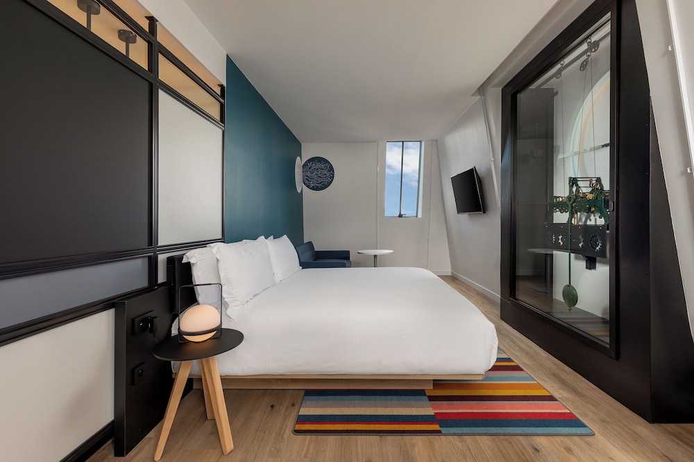 Suite, 1 King Bed with Sofa bed, City View - Photo 8