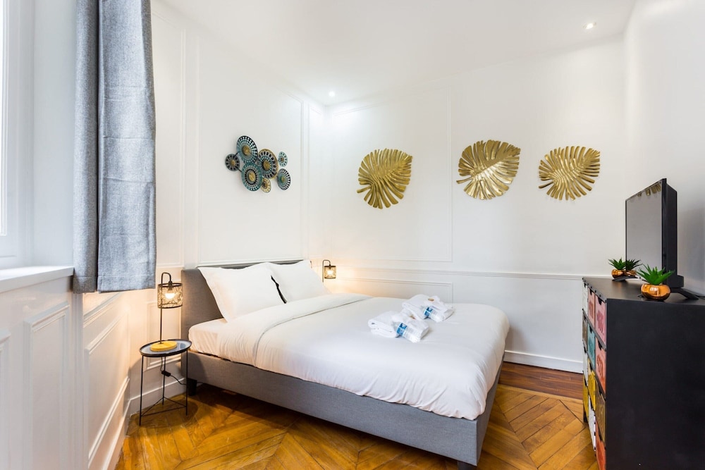Apartment photo 2