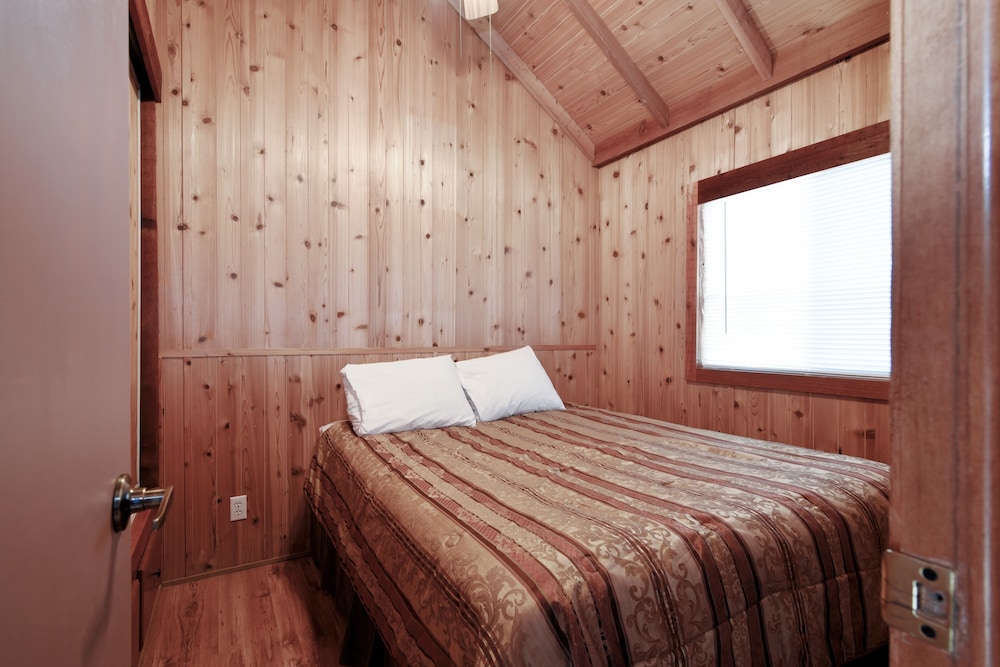 Cabin, Kitchenette (No Pets, Linens not included) photo 1
