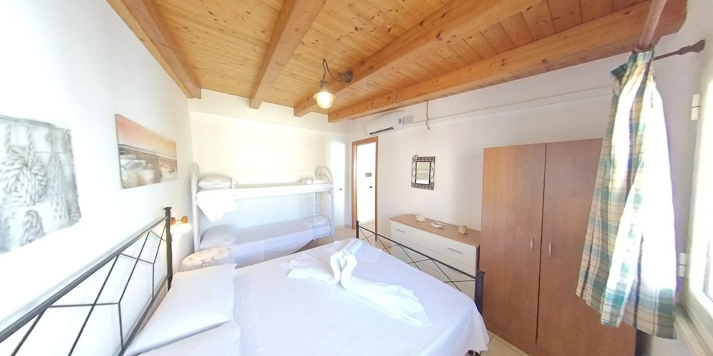 Apartment with bedroom and kitchen with sea view n5