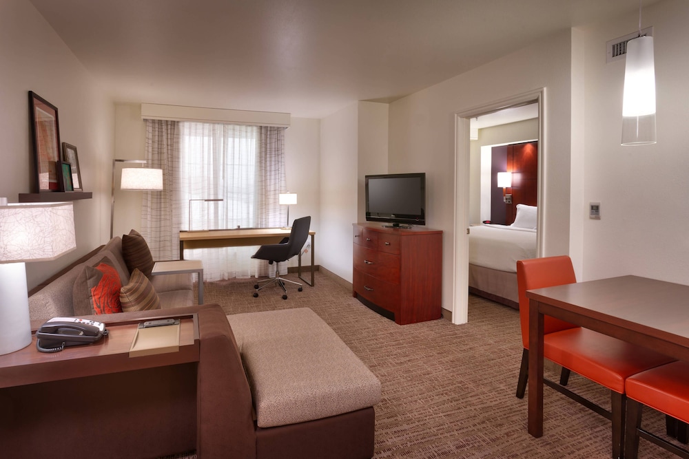 Suite, 1 Bedroom - Photo 5
