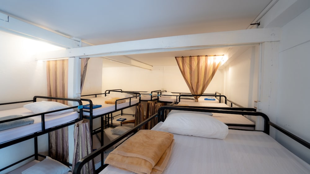 Basic Shared Dormitory, Multiple Beds photo 3