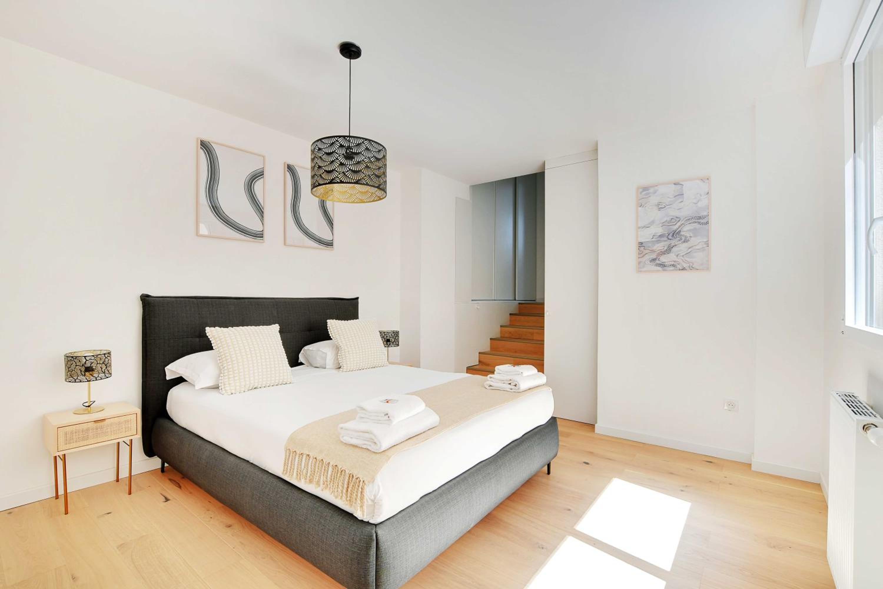 Apartment photo 2