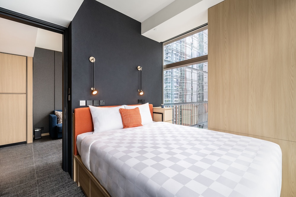 Deluxe City View One Bedroom photo 3