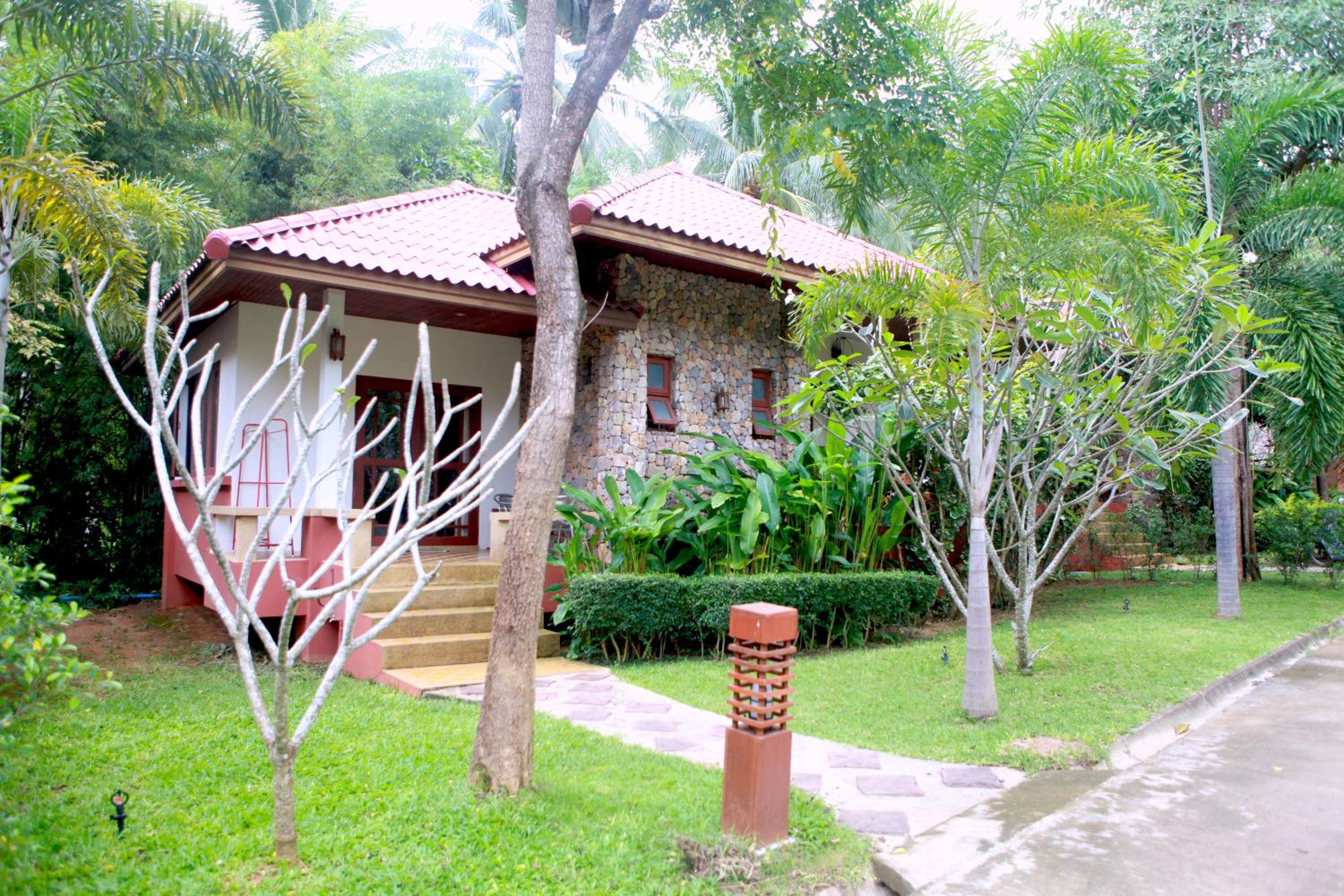 Superior Bungalow (Garden Side) photo 2
