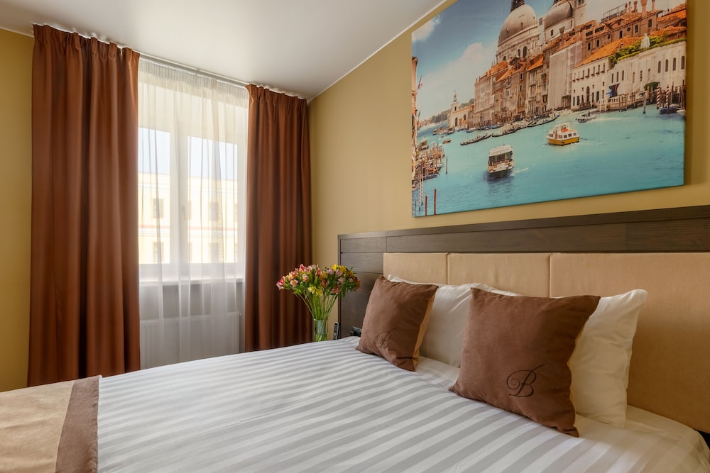 Superior Double or Twin Room photo 3