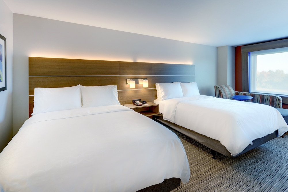 Standard Room, 2 Queen Beds, Accessible, Non Smoking (Communications) - Photo 4
