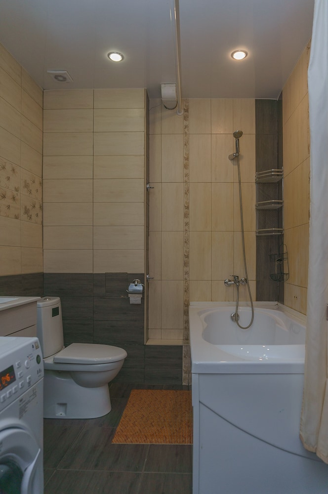 Basic Quadruple Room photo 2