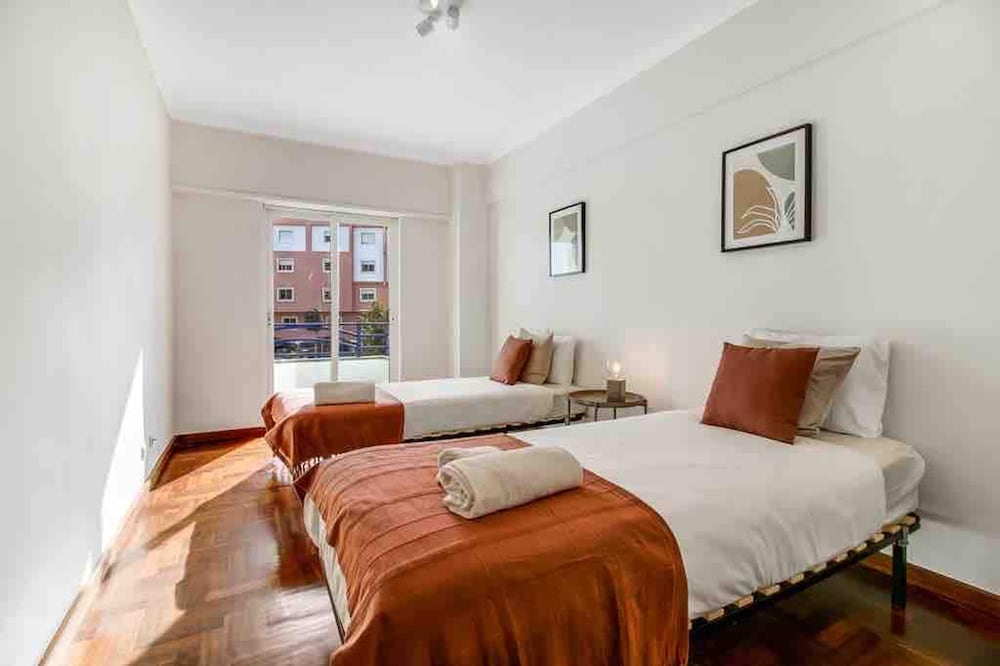 Apartment photo 2