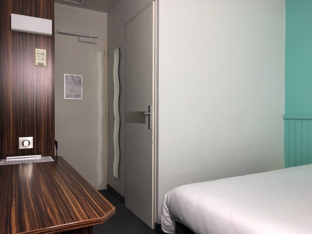 Double Room - Photo 6