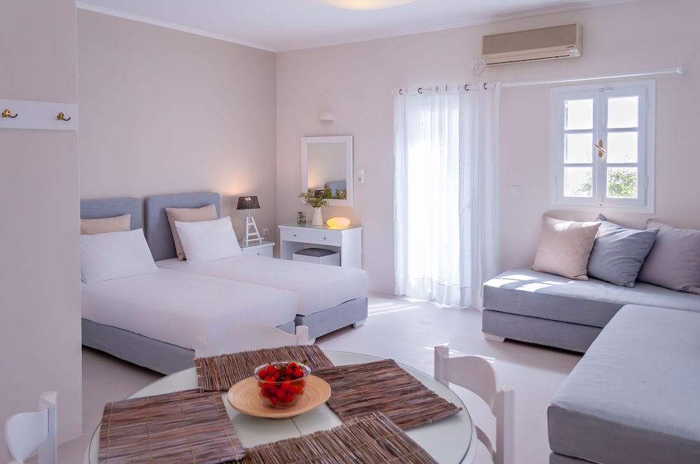 Comfort Suite photo 1