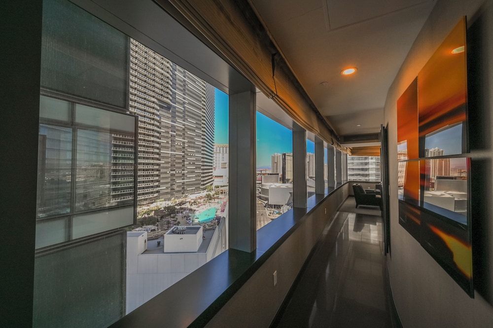 One Bedroom - City Center View