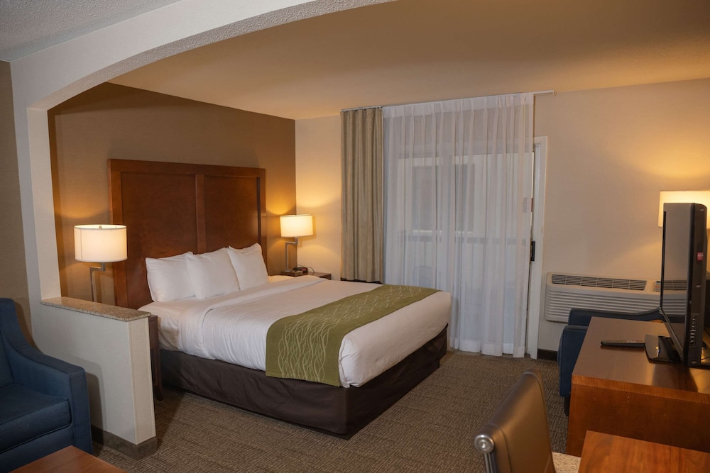 King Suite with Sofa Bed & Jacuzzi photo 1