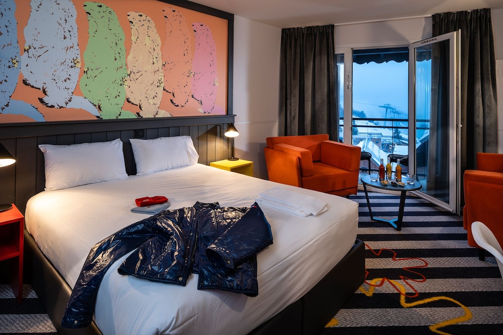 Club Quadruple Room - Photo 6