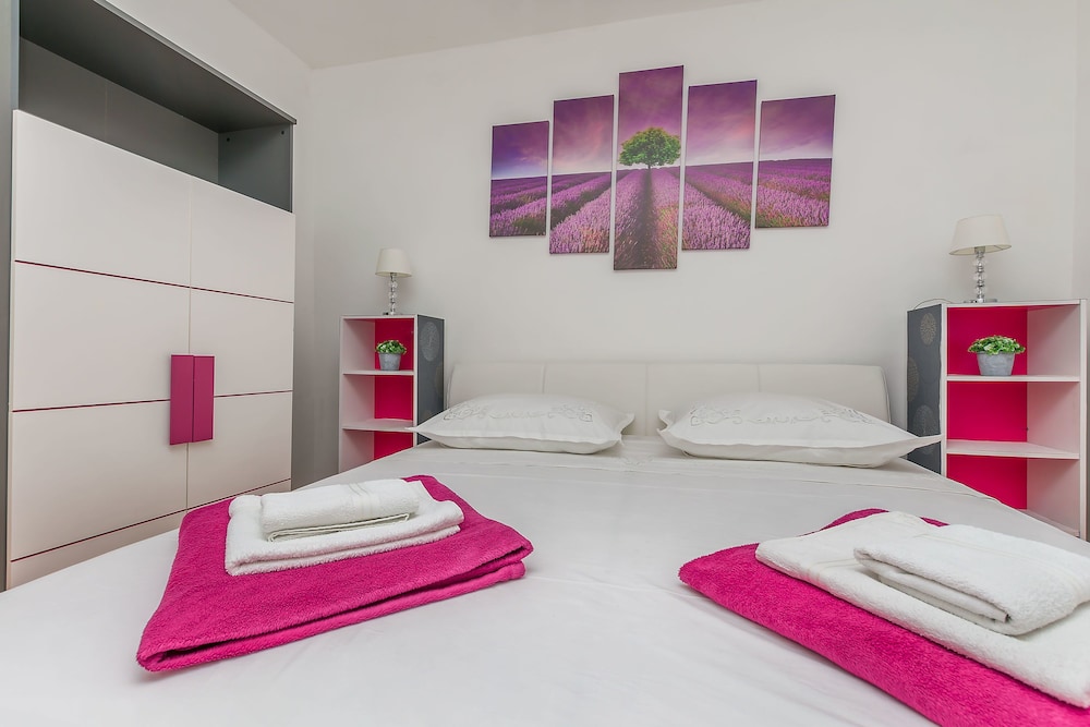 Apartment (A1)