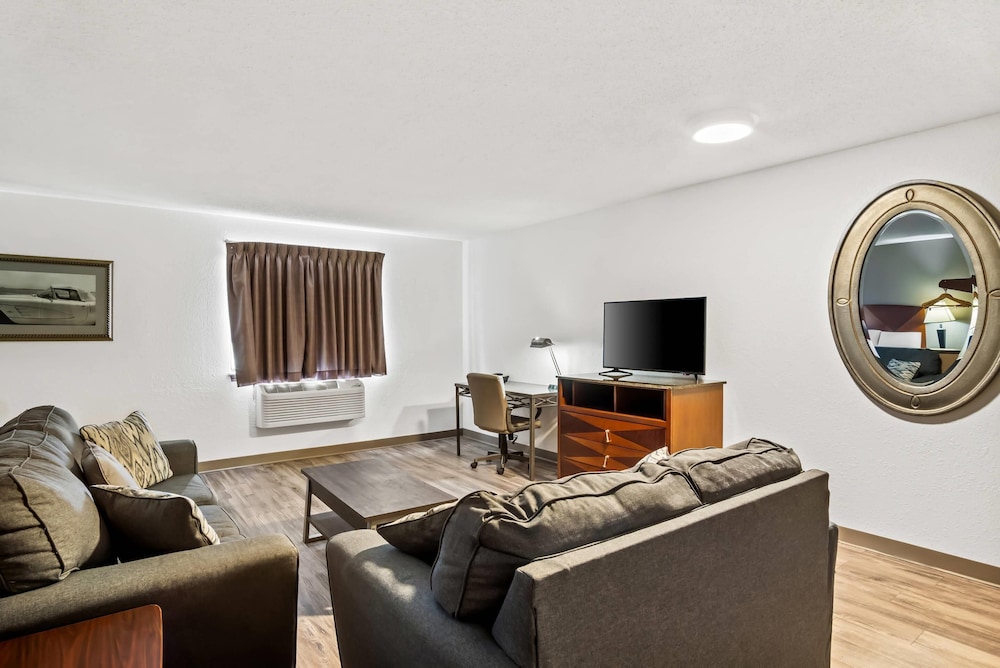 Suite, 1 Queen Bed with Sofa bed, Accessible, Non Smoking photo 3