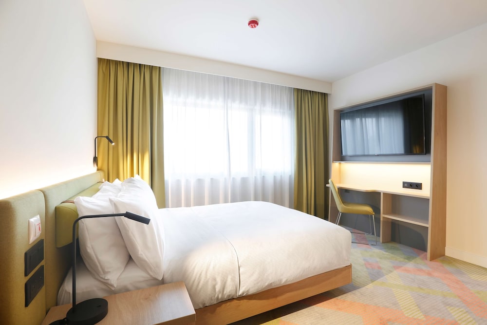 Room, 1 Queen Bed, Accessible - Photo 3
