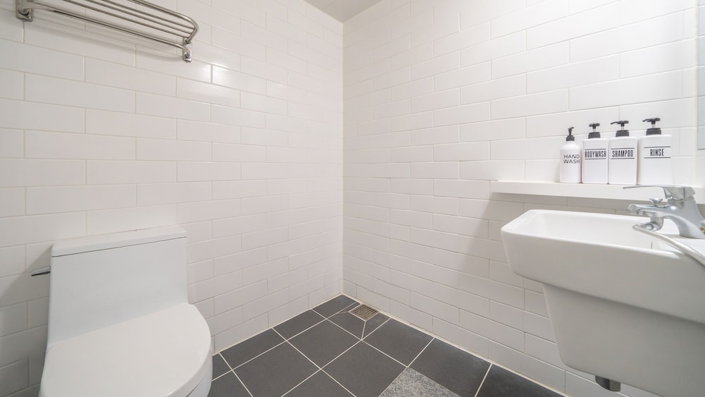 Basic Room, 1 Bedroom (Room 202) - Photo 9
