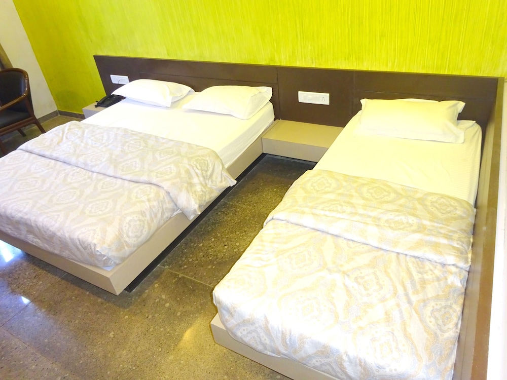 Deluxe Triple Room photo 1