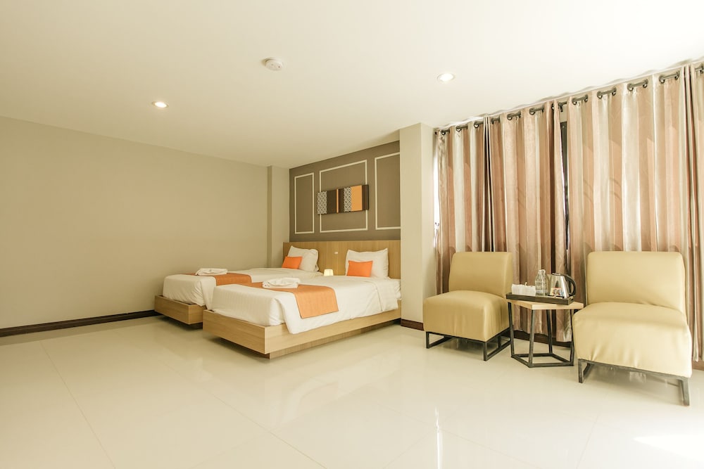 Deluxe Twin Room photo 2
