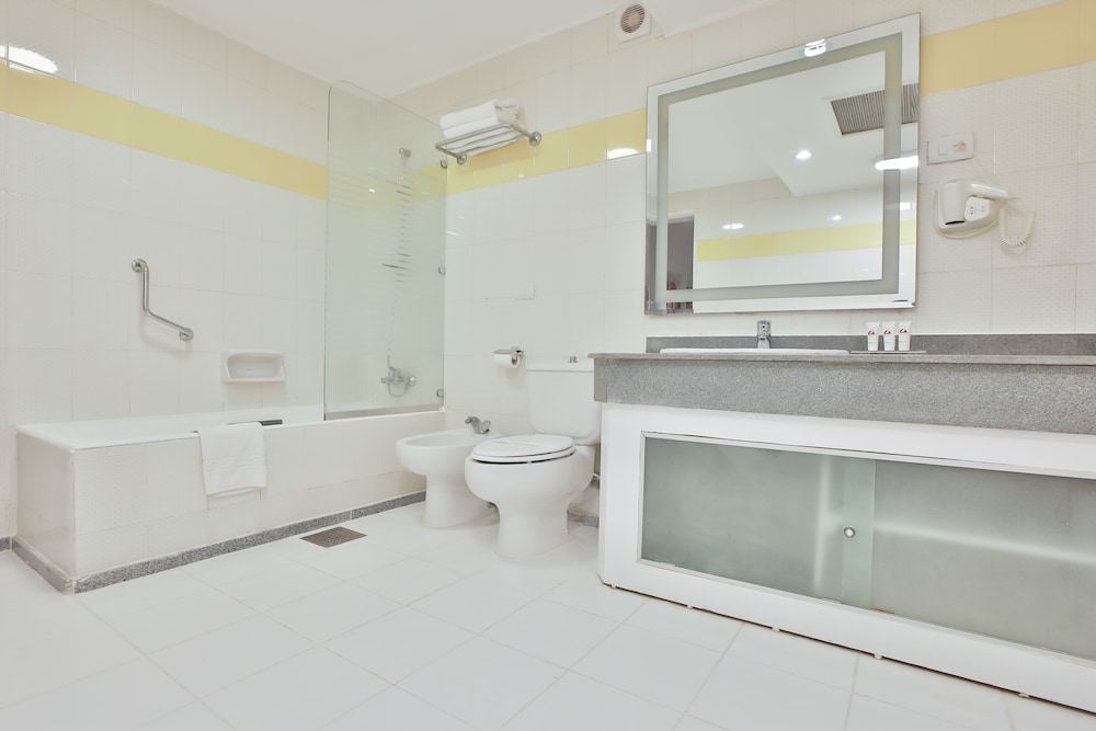 Deluxe Double or Twin Room - Photo 6