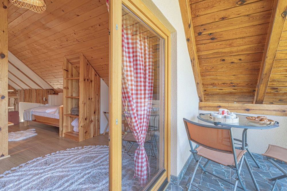 Family House, Multiple Bedrooms (Wellness House Deer's Hill) photo 1