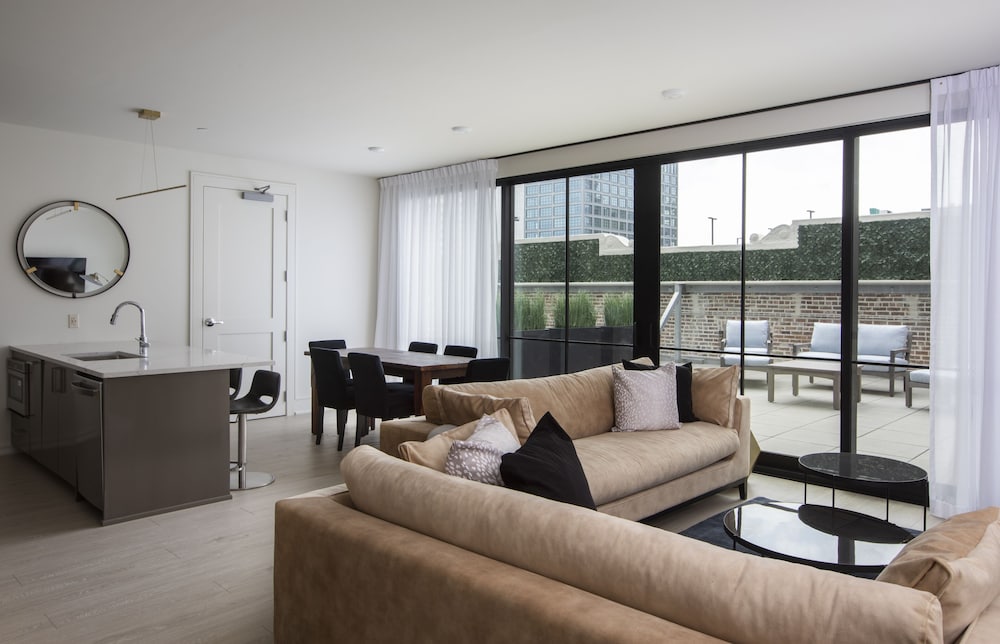 Premium Condo, 2 Bedrooms, Patio