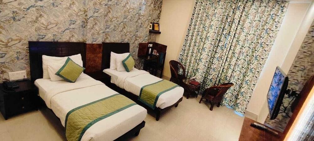 Deluxe Room, 1 King Bed