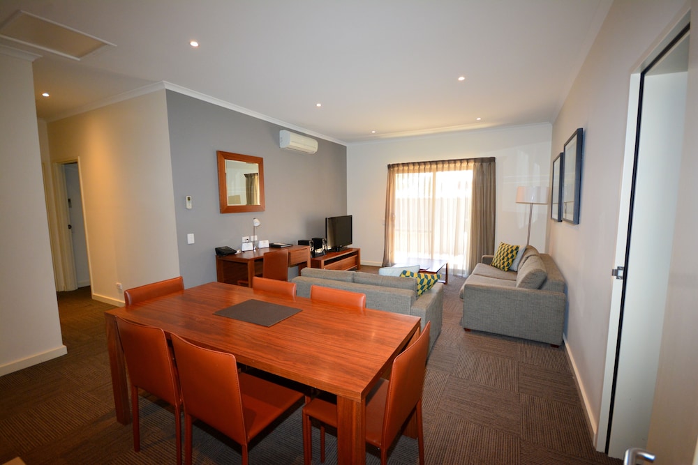 Two Bedroom Interconnecting Accessible Residence photo 3