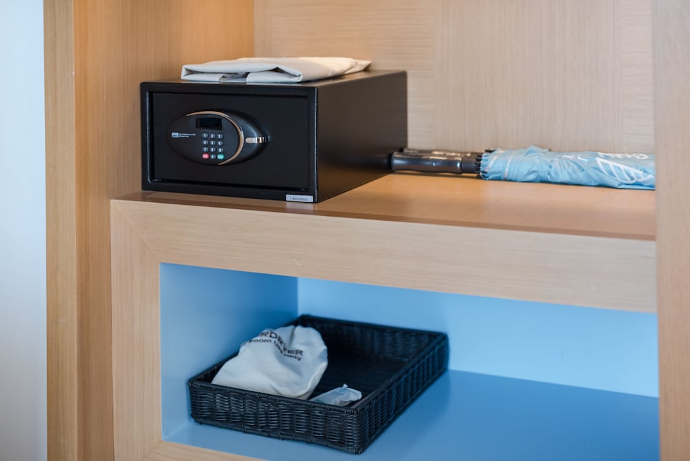 Studio Suite Deluxe Twin photo 2