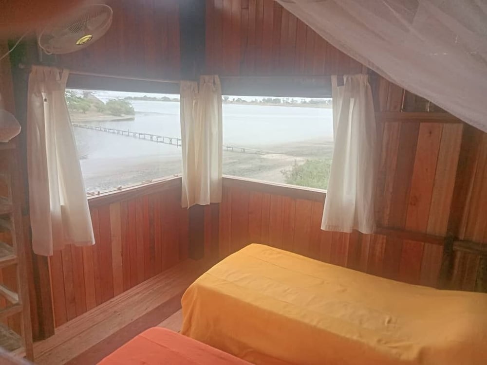 Superior Tree House, Lagoon View photo 2