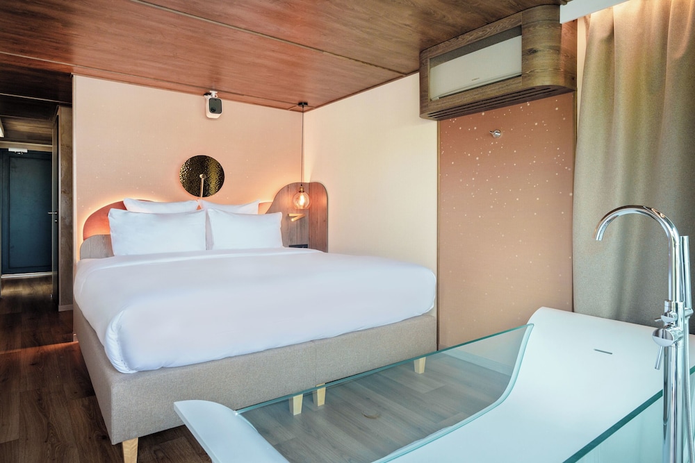Classic Suite, Lake View