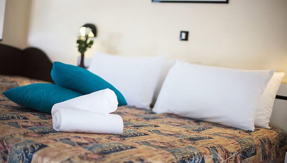 Double Or Twin Room, City View photo 2