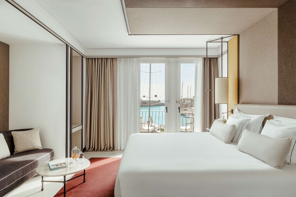 Deluxe Room, Marina View