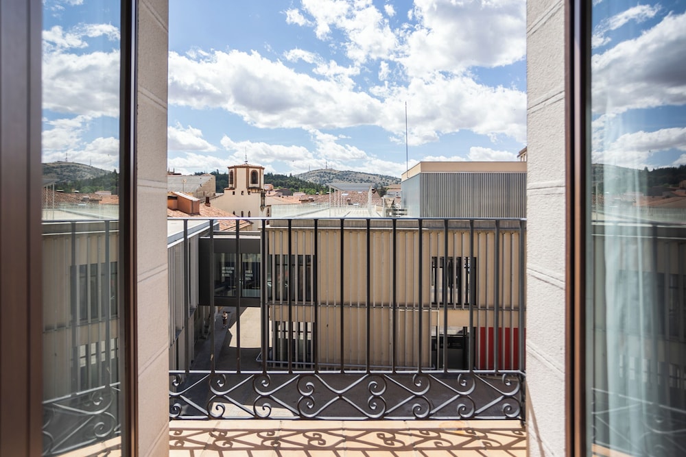 Standard Double Room, Balcony - Photo 5