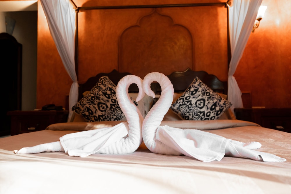 Premium Room with Private Balcony - Photo 10