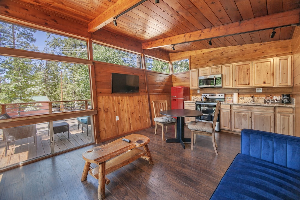 Executive Queen Cabin