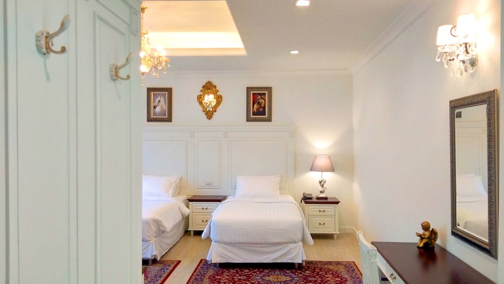 Deluxe Twin Room, 2 Twin Beds, Ensuite - Photo 6