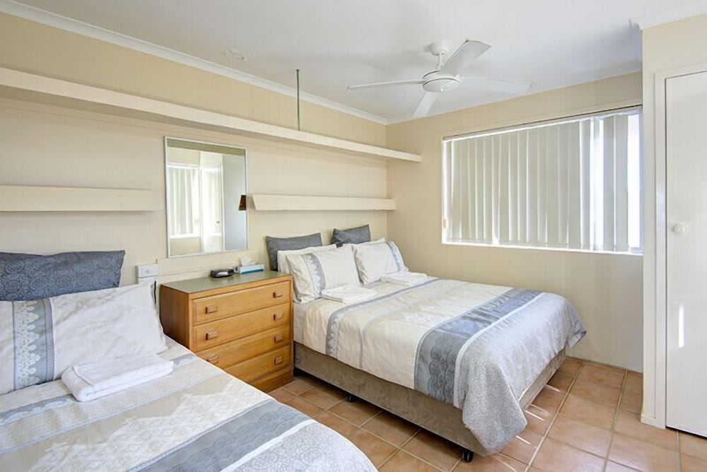 Apartment, 1 Bedroom, Upstairs (11T BEACHFRONT)