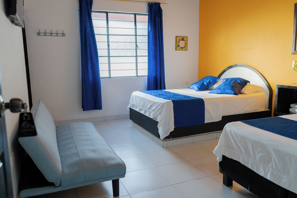 Family Quadruple Room, Pool View photo 1