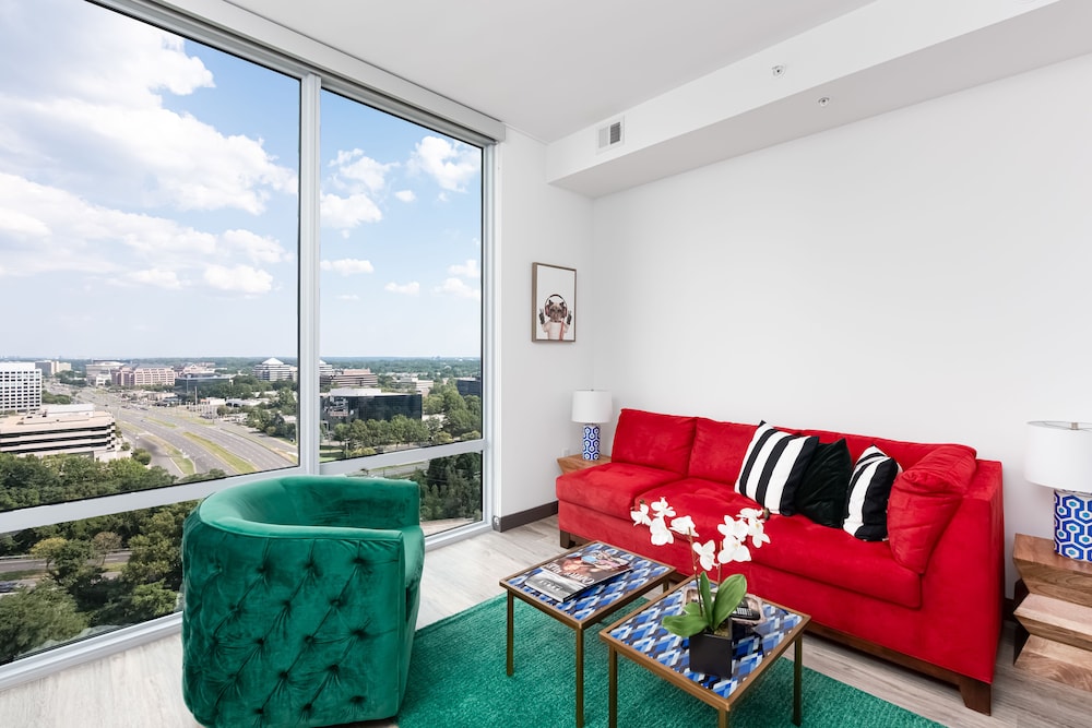 Deluxe Apartment, 1 Queen Bed, Non Smoking, City View photo 1