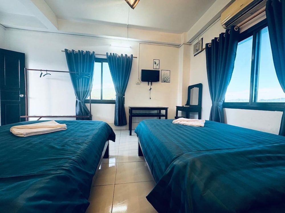 Superior Double or Twin Room, Hill View photo 3
