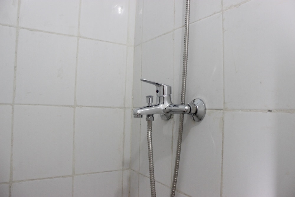 Room - Photo 15
