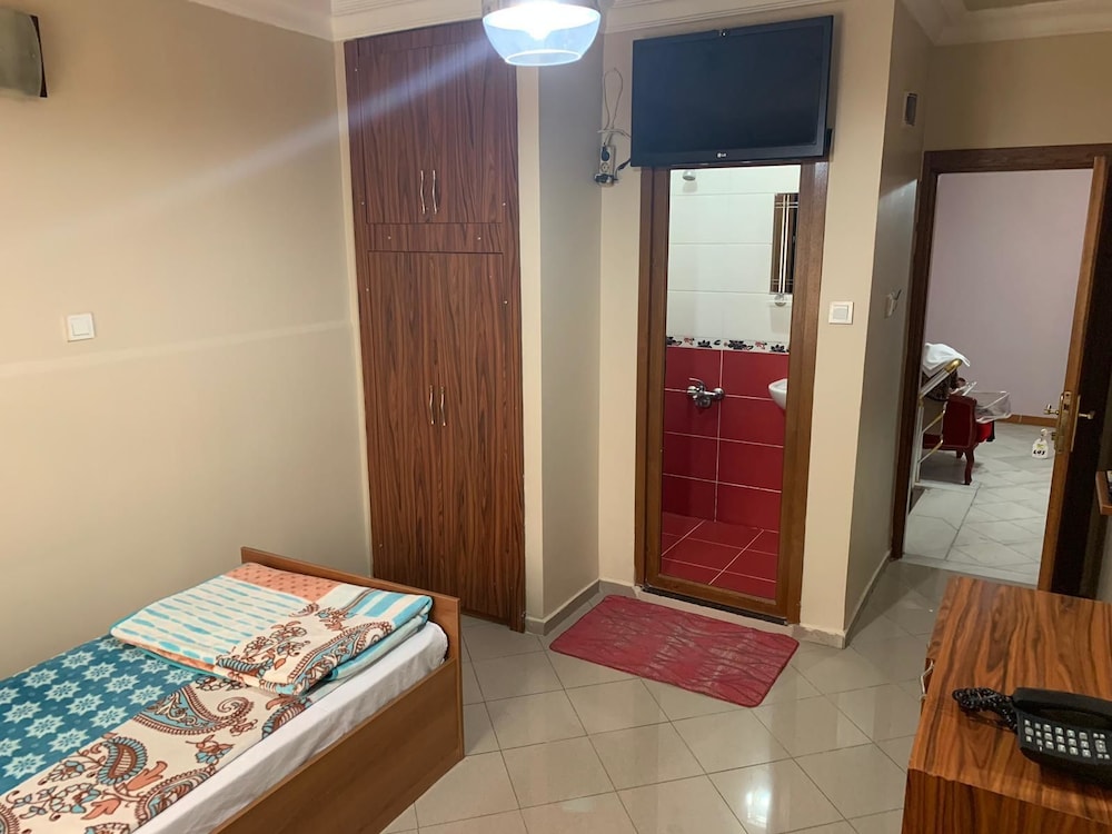 Basic Single Room, City View photo 2
