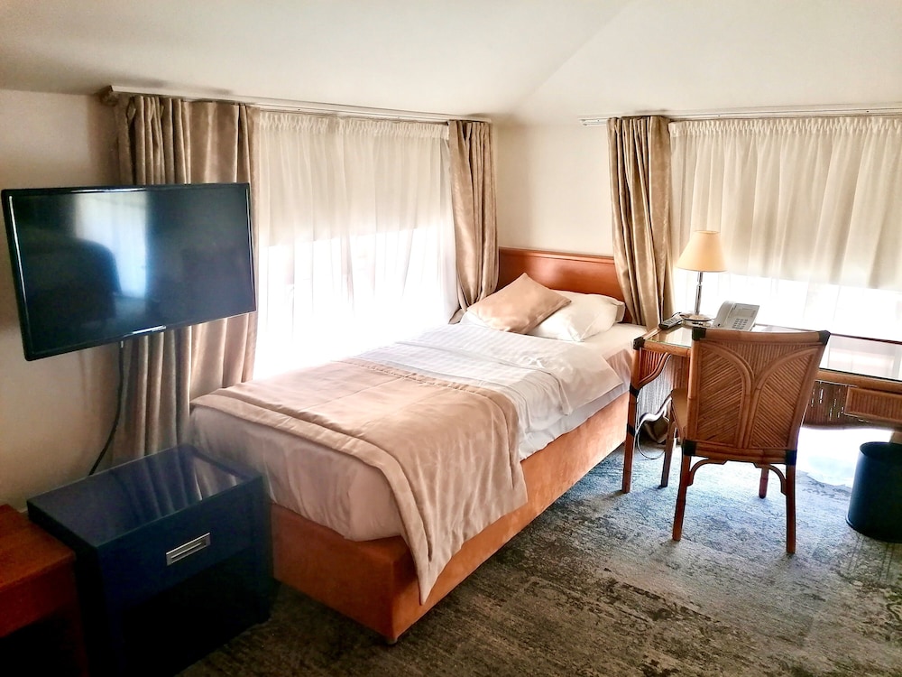 Attic Twin Room, Accessible photo 1