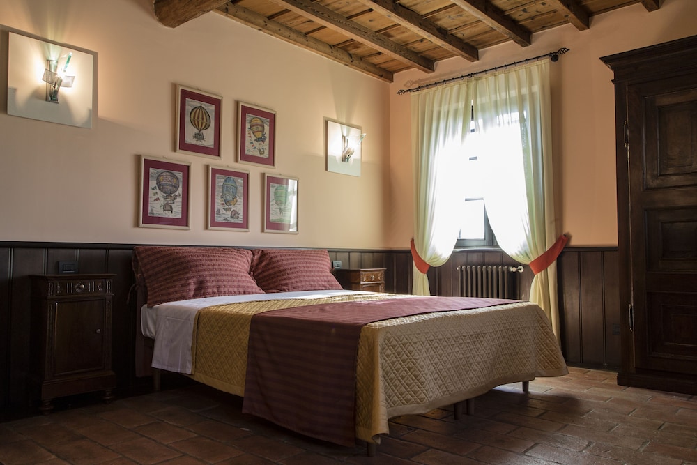 Double or Twin Room, Jetted Tub (Alzavola) photo 2